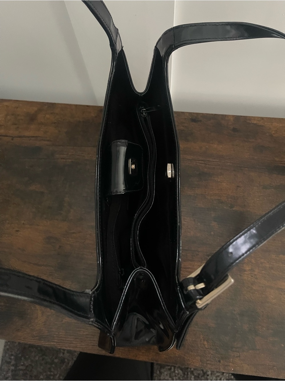 Black Patent Shoulder Bag - Unknown Brand - Picture 16 of 16